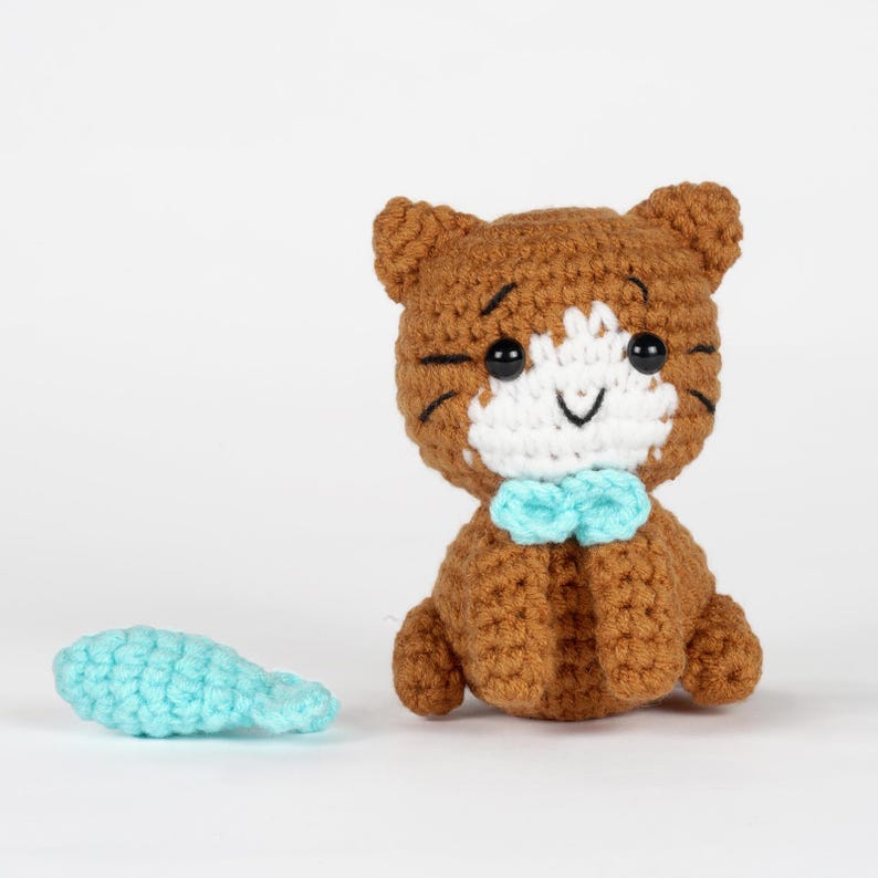 Cats Amigurumi DIY Crochet Kit. Handmade Kittens Toy Kit for Beginners ...