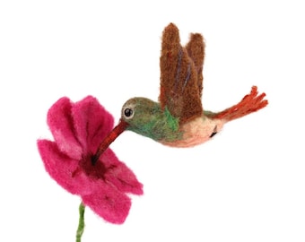 Hummingbird Needle Felting Kit – Realistic Wool Felt Bird with Vibrant Colors. DIY Needlecraft Kit by The Makerss AMK-Hummingbird