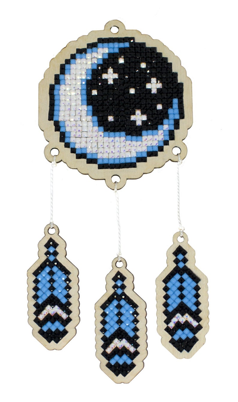 Dreamcatcher Diamond painting Charm Kit by Wizardi. Quick & Easy Diamond art project. DIY Dreamcatcher kit Half Moon