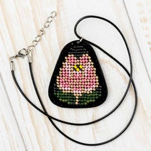 DIY Embroidered Pendant - Bead embroidery kit on artificial leather. Beading kit. Bead embroidery by Wonderland Crafts FLBB-083