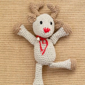 DIY Crochet Kit Reindeer Rue - Biscuit.  Beginners Amigurumi Kit with Eco Barbante Yarn. Perfect Christmas Handmade Gift by Hoooked PAK149