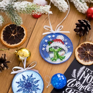 Christmas Penguin and Snowflake DIY Beading Kit. Handmade Ornament Kit. Bead Embroidery Kit. Seed Beeded Decoration. Abris Art Mit ABT-005