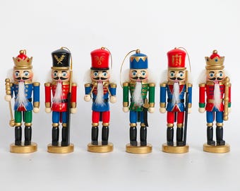 Regal Wooden Nutcracker Soldiers for Festive Christmas and Holiday Decoration by Wizardi F07M6-19