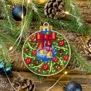 Christmas Ball with Wreath Cross Stitch kit on Wooden Base threads and beads. Wonderland Crafts FLW-003