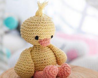 DIY Crochet Kit Duckling Danny - Popcorn. Beginners Amigurumi Kit with Eco Barbante Yarn. Perfect Handmade Gift by Hoooked PAK131