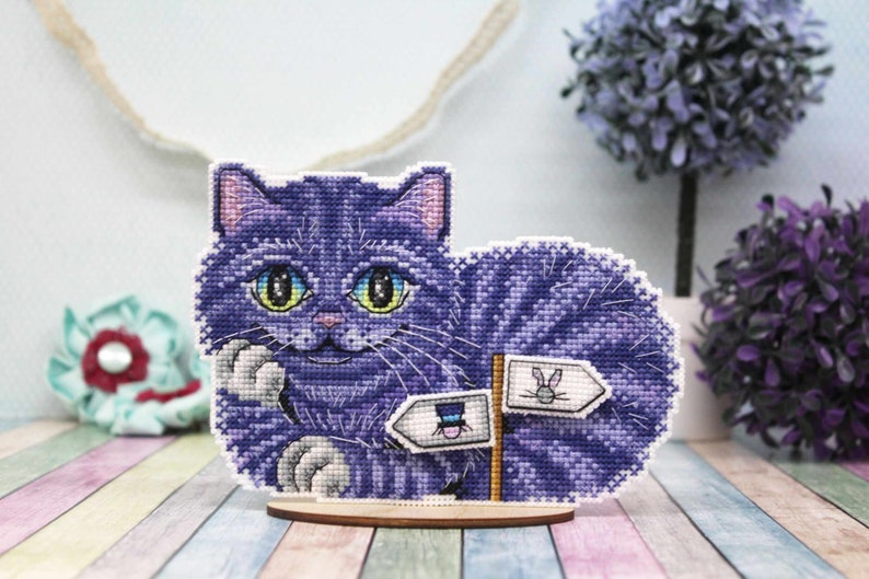 counted cross-stitch double-sided kit on the plastic canvas MP Studia Chechire Cat