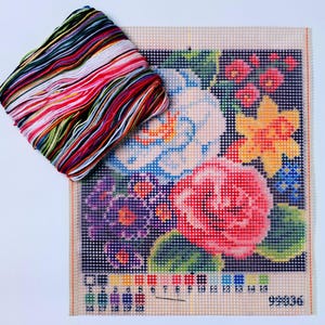 Latch Hook Pillow Kit - Rooster. DIY Cushion Cover with Farm Animal by Orchidea 4122 image 3