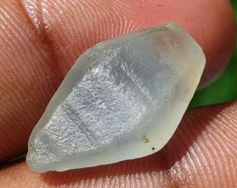 NUEVA piedra preciosa limpia para ojos en bruto de zafiro natural sin calentar (Gewda) de 20 quilates de Sri Lanka extraída de la tierra [RGH-001]