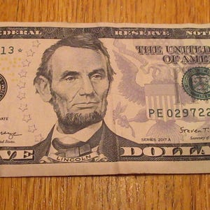 Star error bill five dollar star error bill federal reserve note dollar bill money, currency, 2017A series PE02972213* good shape