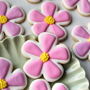 Flower Sugar Cookies (colors can be adjusted)