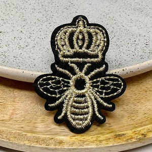 QUEEN BEE Embroidered IRON on Patch Golden Black Patches Insect Animal Flies Beehive Butterfly Butterflies Patchwork Applique Flies