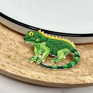 LEZARD Embroidered IRON on patch, Heat Adhesive Animal Patches, Applique Badge green yellow lizard, Kids lizard patches,