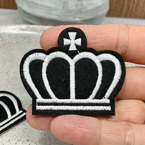 Bestickter Aufnäher zum Aufbügeln, Krone, Wärmekleber, Dekoration, Verzierung, Patchwork, Weihnachten, Geburtstag, Krone, Schwarz, Weiß