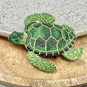 TURTLE TOPPA RICAMATA DA STIRO - Tartaruga adesiva a caldo - Toppa decorativa da applicare - Toppa tartaruga verde - Tartaruga verde oceano