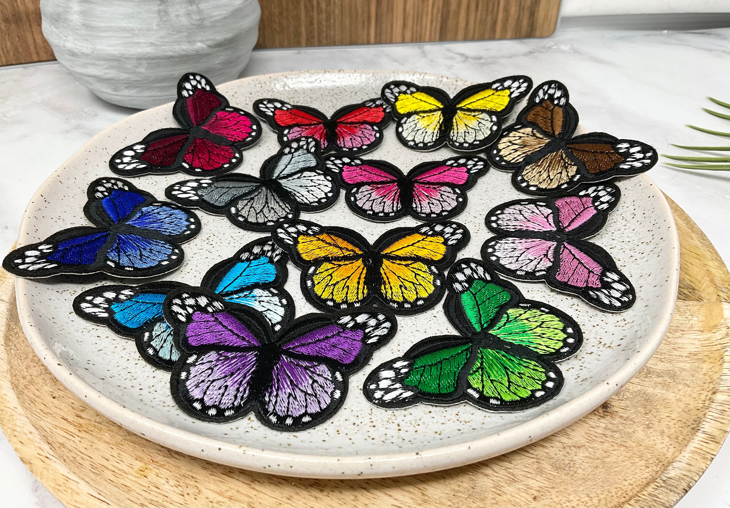 10Pcs Beautiful Pink Butterfly Embroidered Patches Iron On For Clothing Diy Apparel Accessory Garment Stickers Appliques