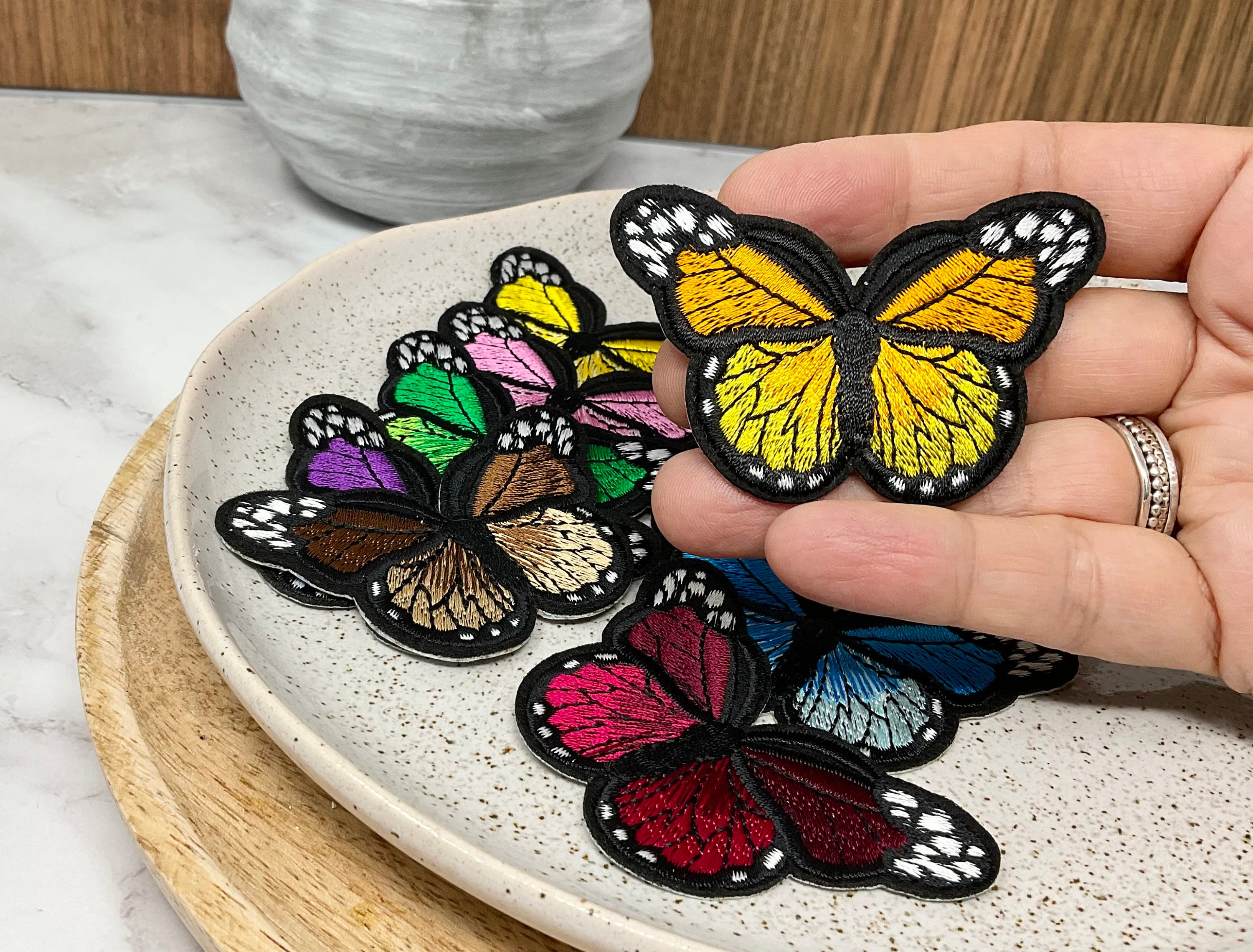 10Pcs Beautiful Pink Butterfly Embroidered Patches Iron On For Clothing Diy Apparel Accessory Garment Stickers Appliques