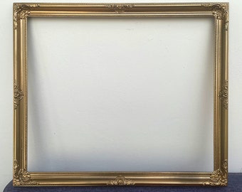 Fine Vintage Ornate Rococo Gilt Wood & Gesso Gallery Frame