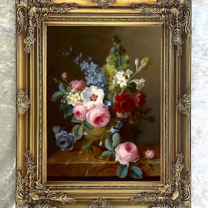 Cuadro al óleo enmarcado y ornamentado impreso en lienzo: Rosas y campanillas en un jarrón.