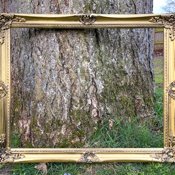 Fabulous high quality Rococo Gilt Wood & Composite Frame