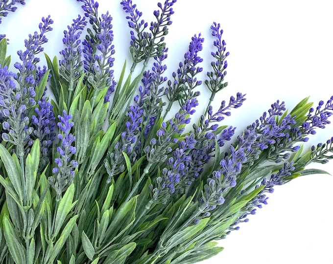 Top Quality 18 Inch Faux Lavender Plant Bouquet Beautiful Artificial Flower Lavender Stems