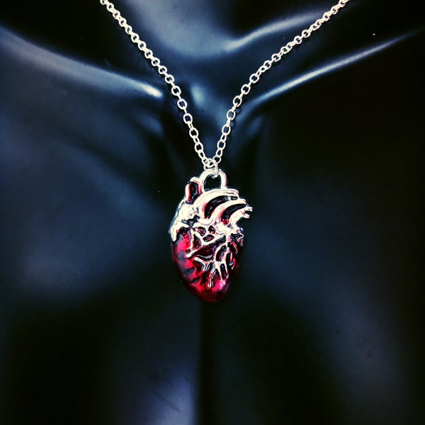 Bleeding Heart Necklace, Anatomical Heart, Gothic Jewelry, Gothic Necklace, Blood, Red, Y2K Jewelry, Y2K Necklace