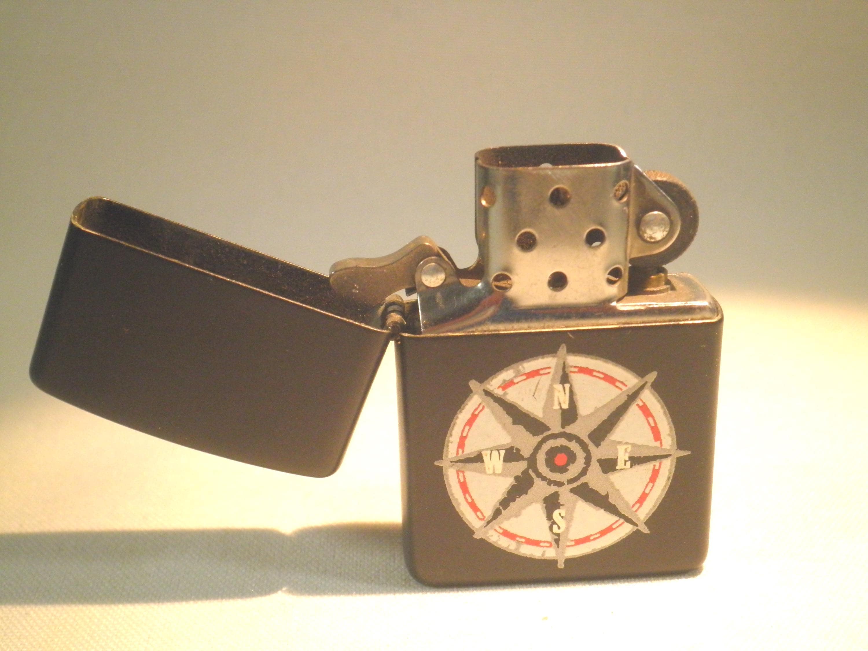 Vintage 1998 Zippo Marlboro Black Compass Adventure Cigarette