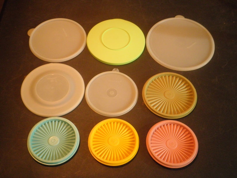 Tupperware Lids 812, 2545A, 238, 810, 2577A, 3096B, 2578A image 1