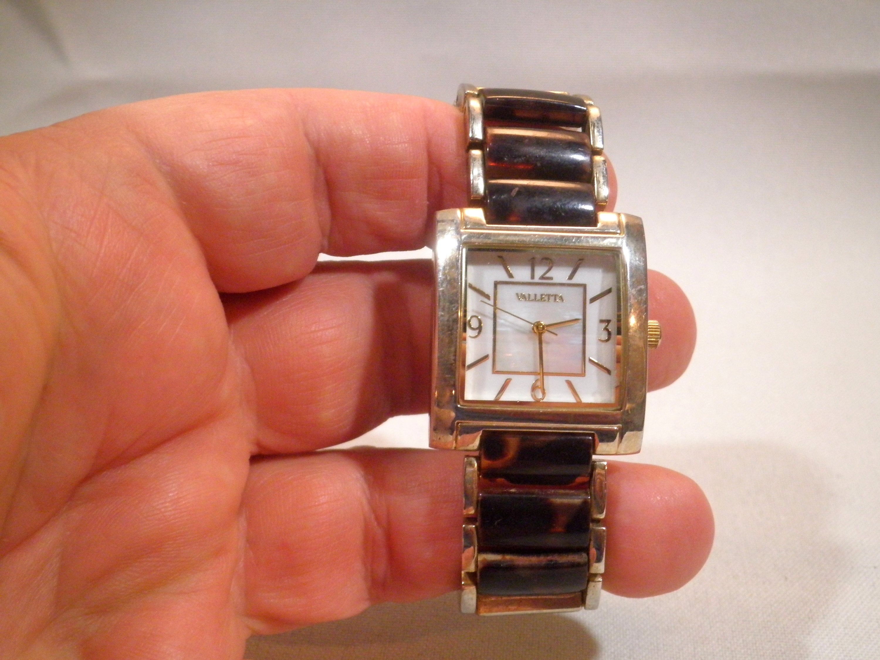 Valletta dented Watch