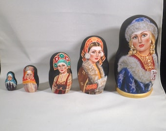 Vintage Russisch ondertekende 5 PC-nestpoppen met de hand geschilderd mooi