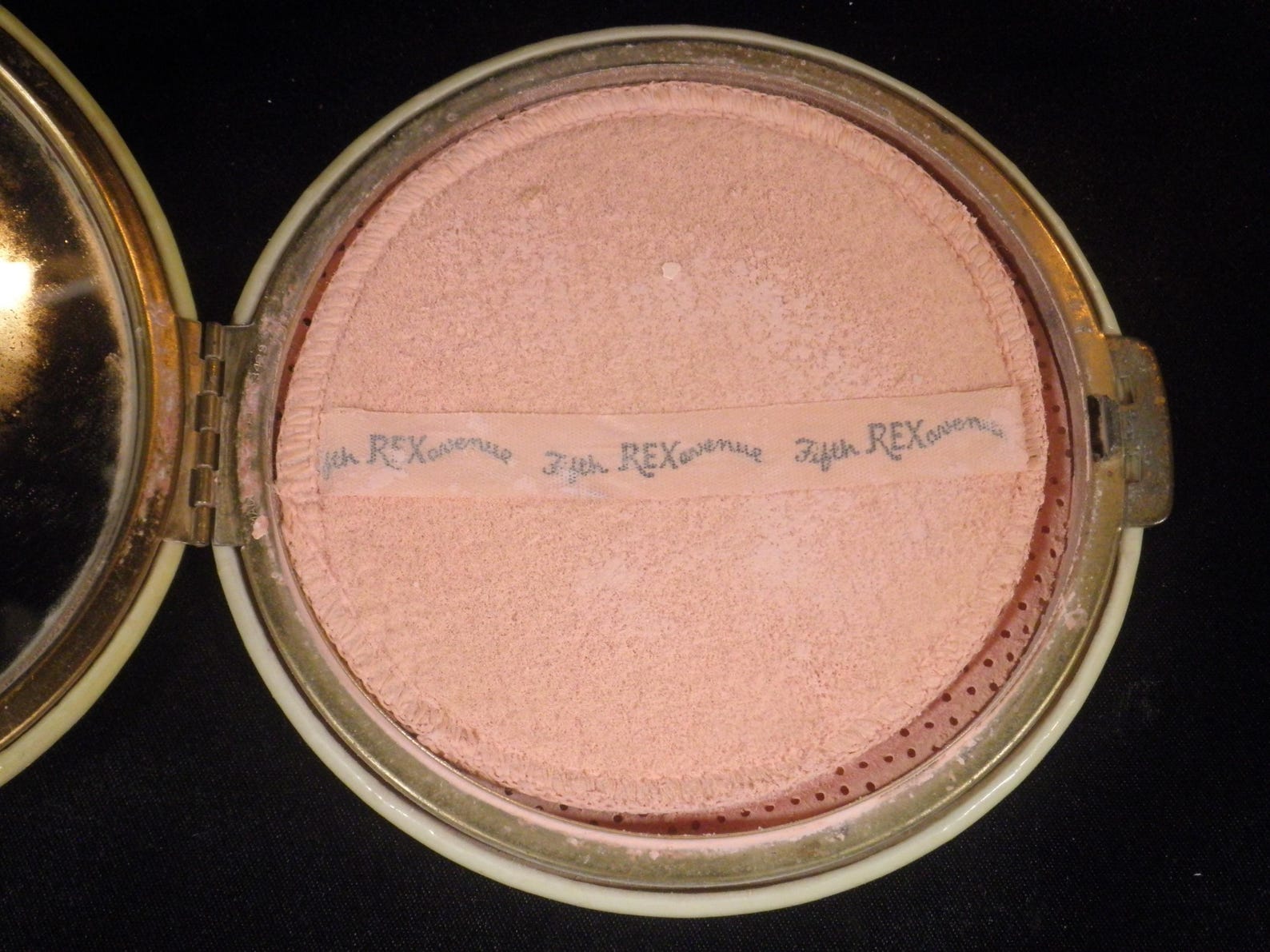 Large Vintage 1930s Rex 5th Avenue Celluloid Roses Flapjack Powder ...