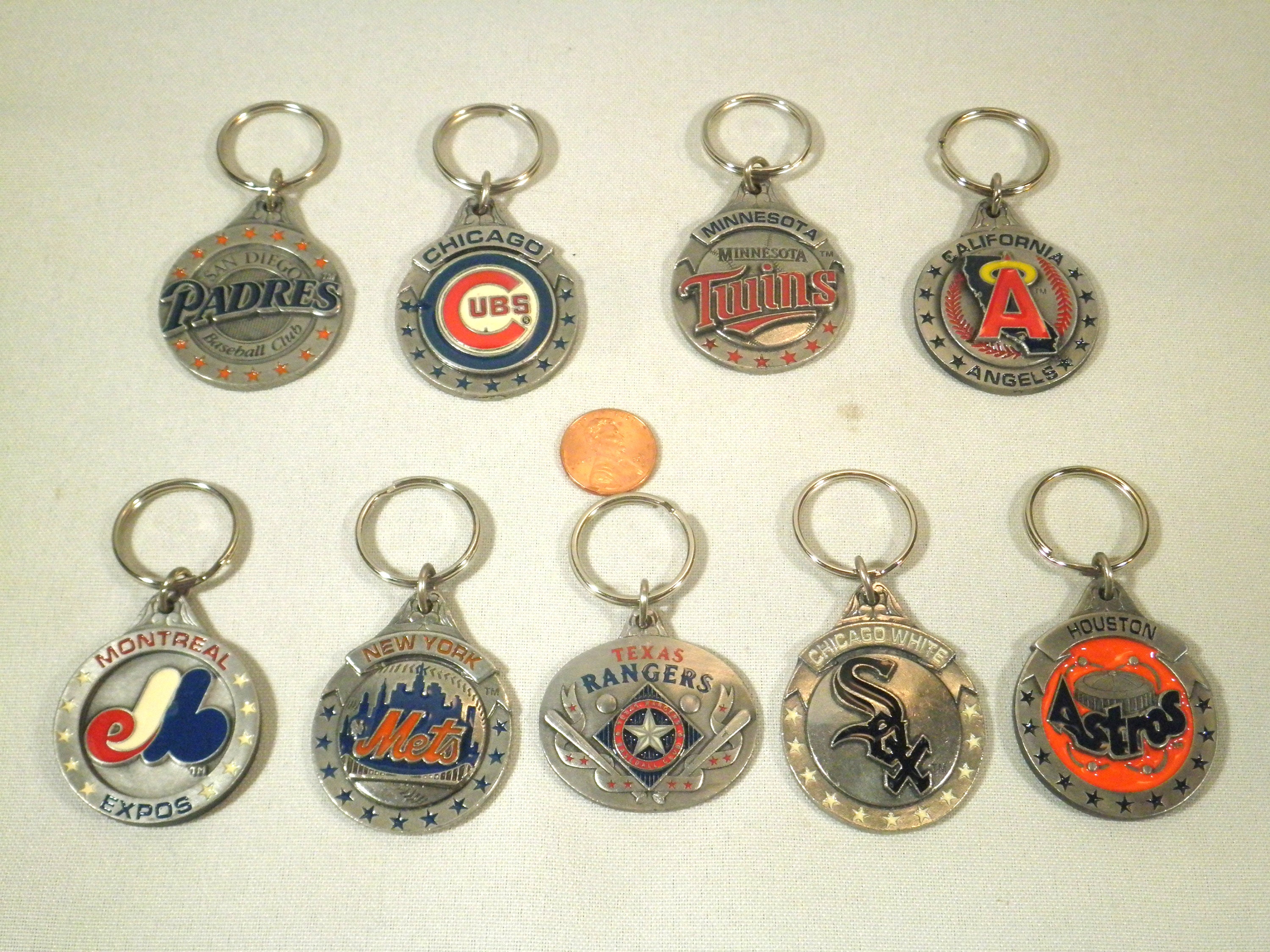 MLB Round Key Ring / Pendant With The Logo Of Your Favorite MLB
