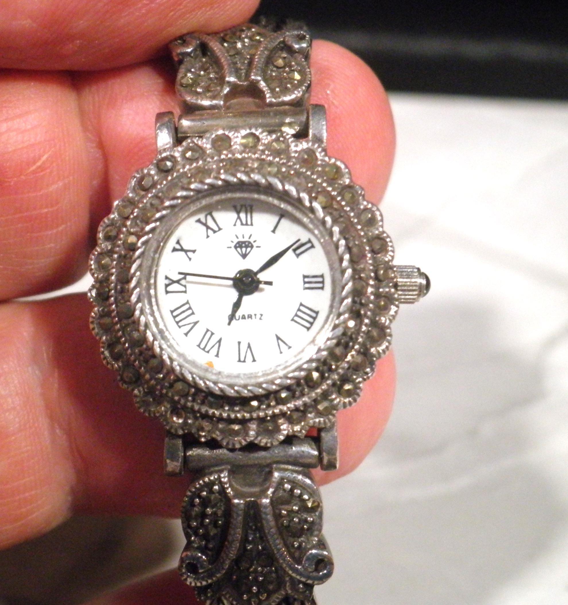 Vintage Marcasite & 925 Sterling Silver “diamond Logo  display picture 1