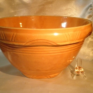 Yellow Ware Watt Pottery #8 Pumkin Loops Mixing Bowl