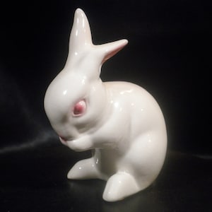 GOEBEL White Bunny Rabbit Figurine #299 W. Germany