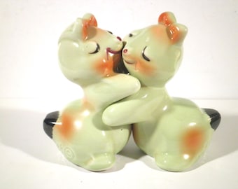 Vintage Van Tellingen Salt & Pepper Shakers Hug Bunnies