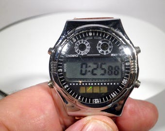 Vintage Men's Wrist Watch - Water Resistant - Leather Strap