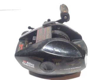 Vintage Abu Garcia Ambassadeur Lite Plus Baitcasting Reel - in