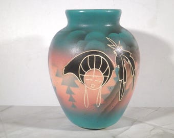Navajo Hozoni Handmade Vase  Signed R. Deldine