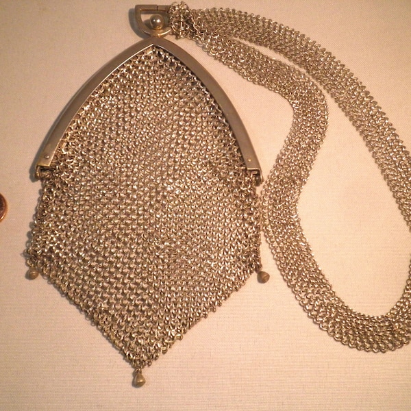 1920s German Silver-Mesh Dance Bag With Mesh Strap and Cathedral Frame