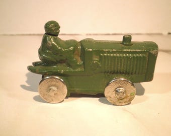 Vintage 1930s Kilgore Toy Tractor Pot Metal - for parts or repair.