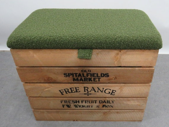 Caja de almacenamiento grande de madera con tapa con bisagras tapizada en  tela y asiento de lana Boucle -  España
