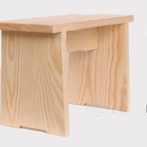 Einstufiger Holzhocker | ALILADO-Stil
