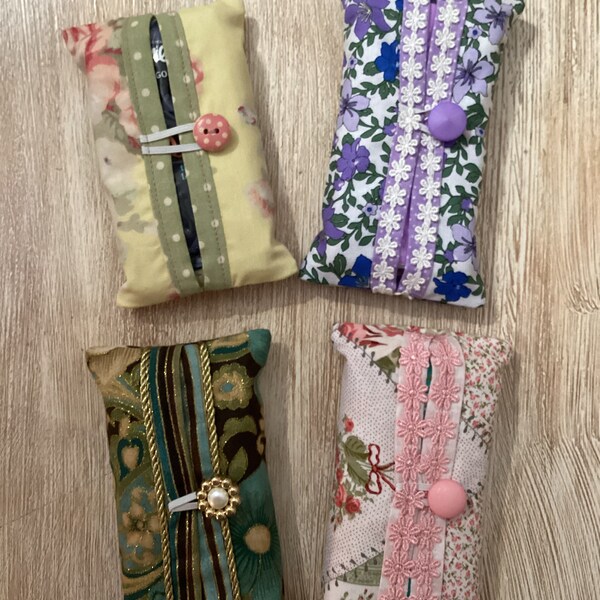 Purse tissue cover, travel tissue holder, tissue pouch, fabric tissue holder, pocket tissue pouch,