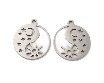 Stainless Steel Pendants, Flat Round with Moon/Star/Sun, Stainless Steel Color, 17.5x15.5x1mm, Hole: 1.2mm **You get one piece