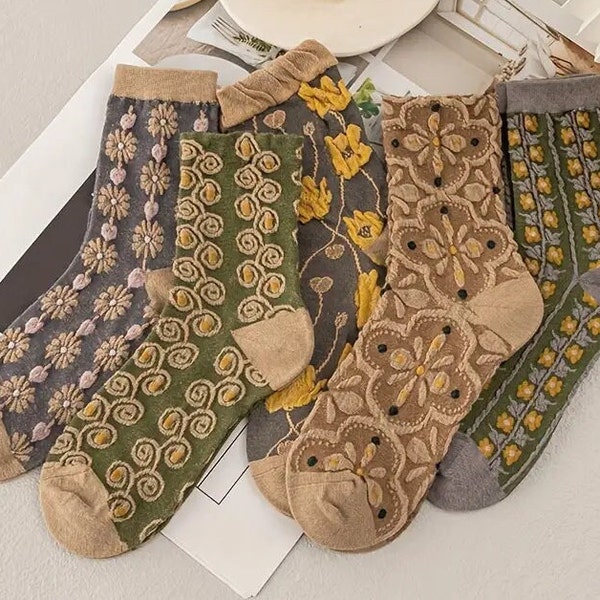 Free Shipping!! Vintage Floral Textured, Retro Style Socks, Comfy Breathable Mid Calf For Women & Girls Gifts **Size 5-8 ** You get 5 pairs!