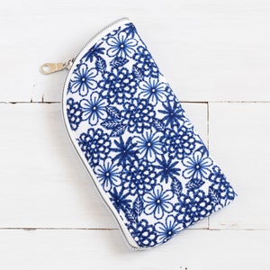Sunglasses Pouch, Blue Floral Eyeglass Case, Fabric Zipper Pouch, Zippered Sunglasses Holder, Padded Glasses Case