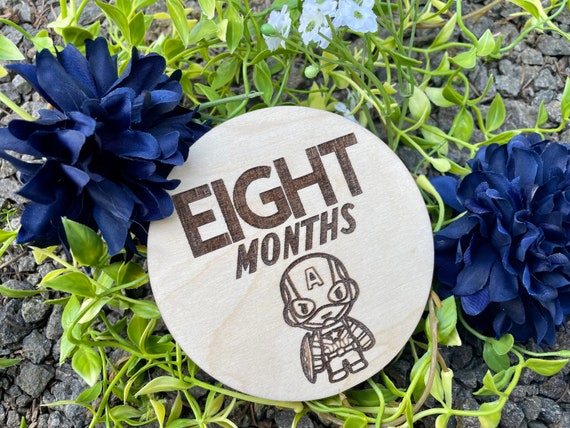 Avengers superhero monthly milestone markers/ baby shower gift for comic superhero avenger newborn