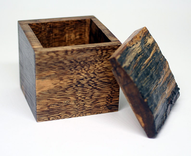 Small Jewelry Lid Box