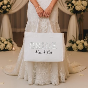 Pearl Letters Bride Personalized Bridal Bundle Bag Set Bride Honeymoon Travel Jewelry Box Gift (BTB1096)