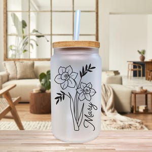 Personalized Birth Flower Glass Tumbler, Iced Coffee Cup with Bamboo Lid (BFC1001), Name Custom, Bridesmaid Proposal Gift Glass
